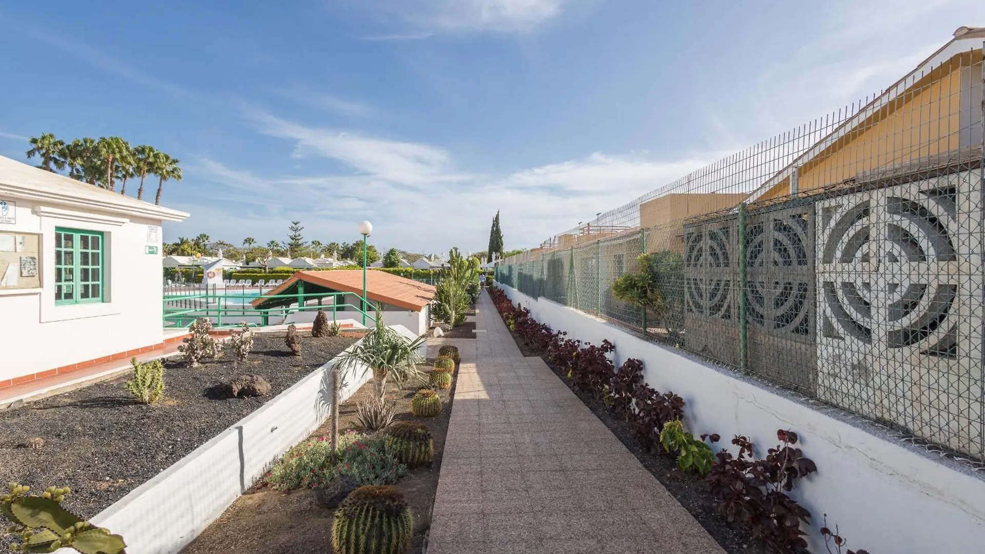 Private Solarium Bungalow Garden Μασπαλόμας